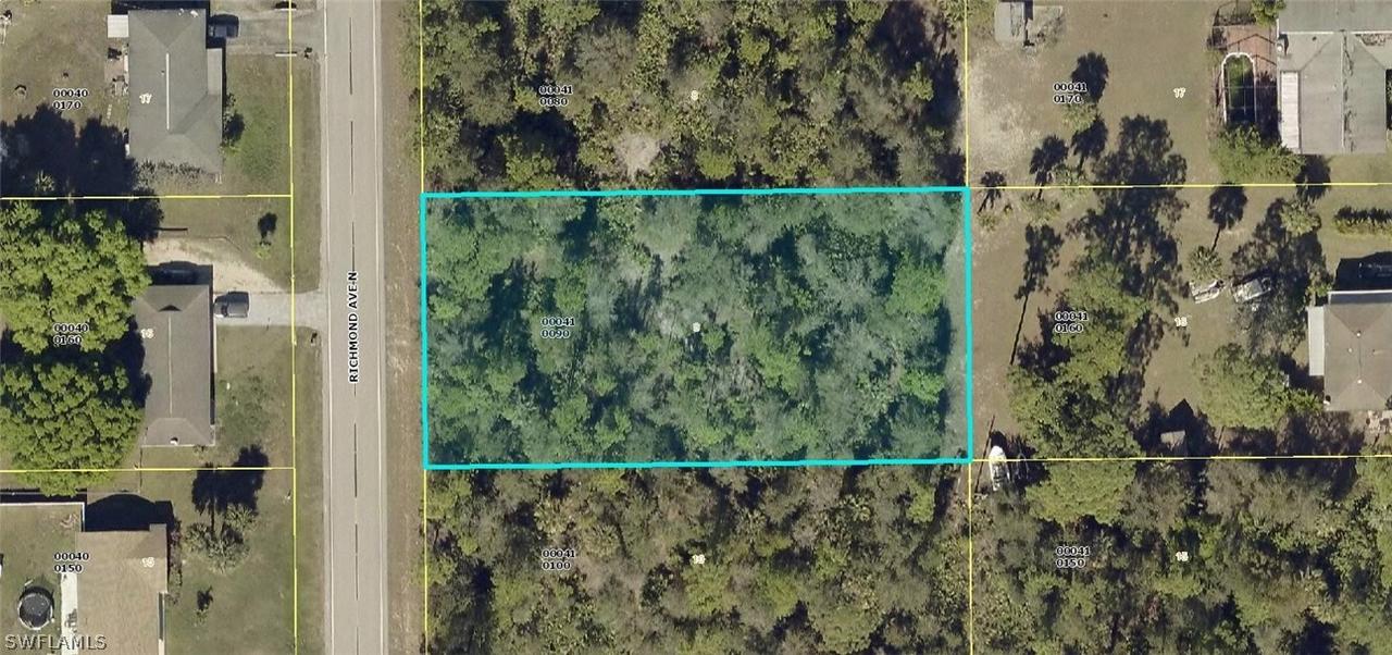 706 Richmond Ave., Lehigh Acres, FL 33972