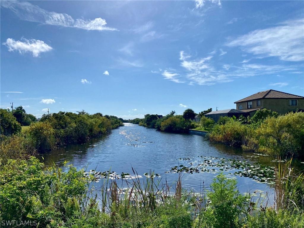 1107 NW 15th Pl., Cape Coral, FL 33993