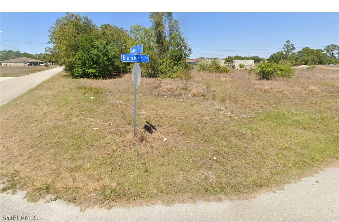2220-2222 Bunker Rd., Lehigh Acres, FL 33973