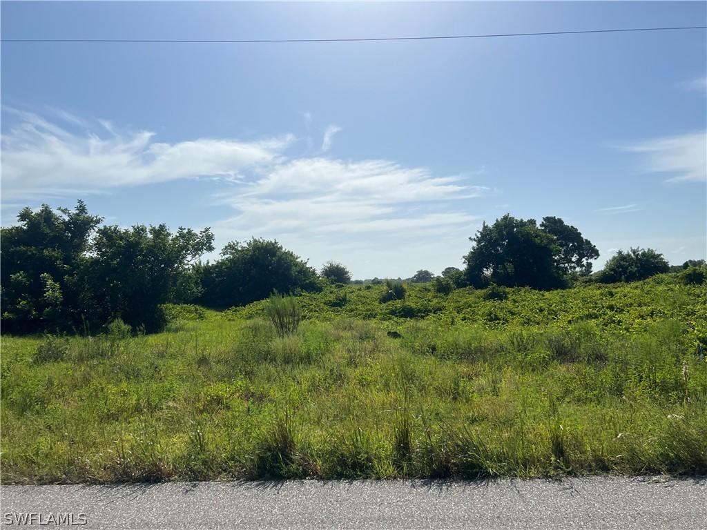 323 Rawlings Ave., Lehigh Acres, FL 33974