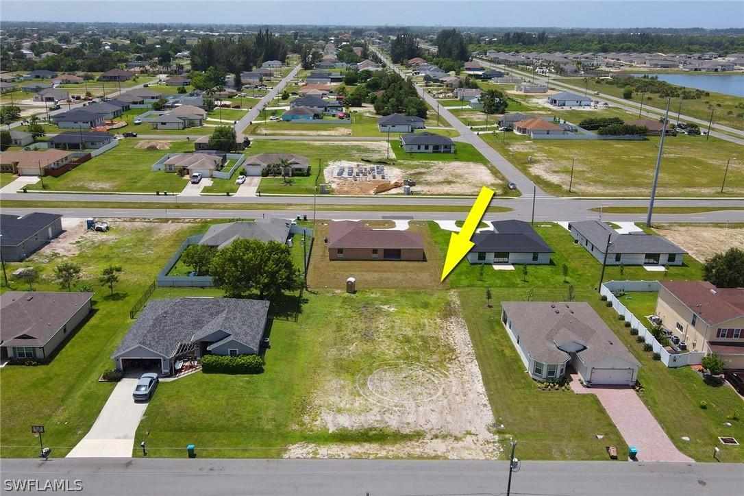 708 NW 8th Ter., Cape Coral, FL 33993