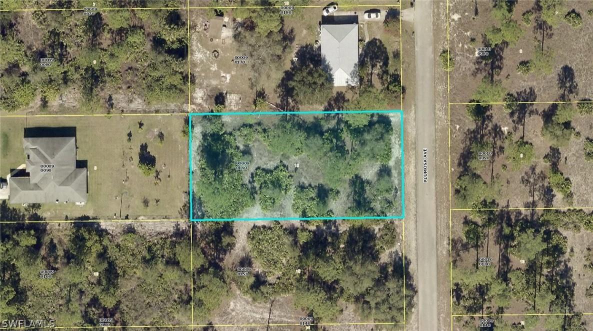 1607 Plumosa Ave., Lehigh Acres, FL 33972