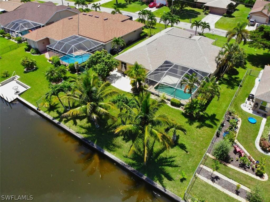 305 SE 21st St., Cape Coral, FL 33990