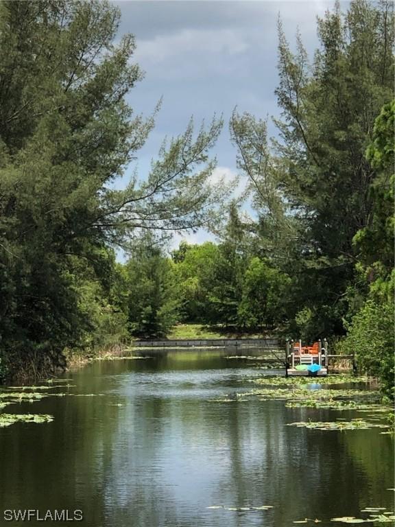 2827 NE 5th Pl., Cape Coral, FL 33909