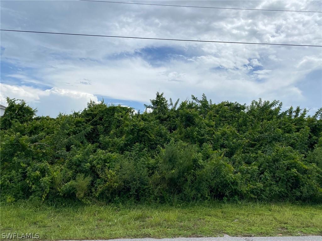 3717 7th St., Lehigh Acres, FL 33971
