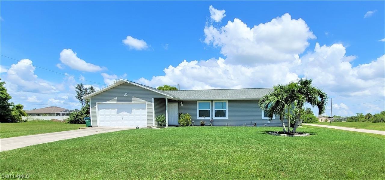 2011 NE 9th Ave., Cape Coral, FL 33909