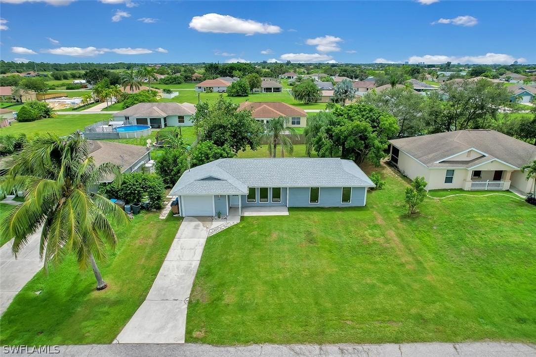 2201 NE 8th Pl., Cape Coral, FL 33909