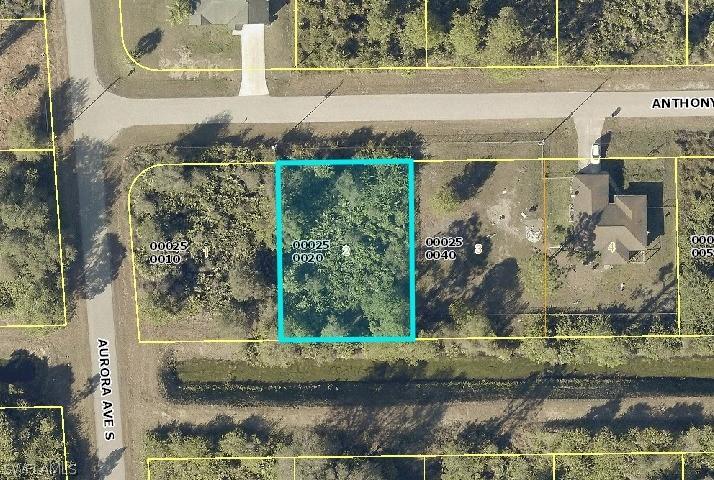 912 Anthony St., Lehigh Acres, FL 33974