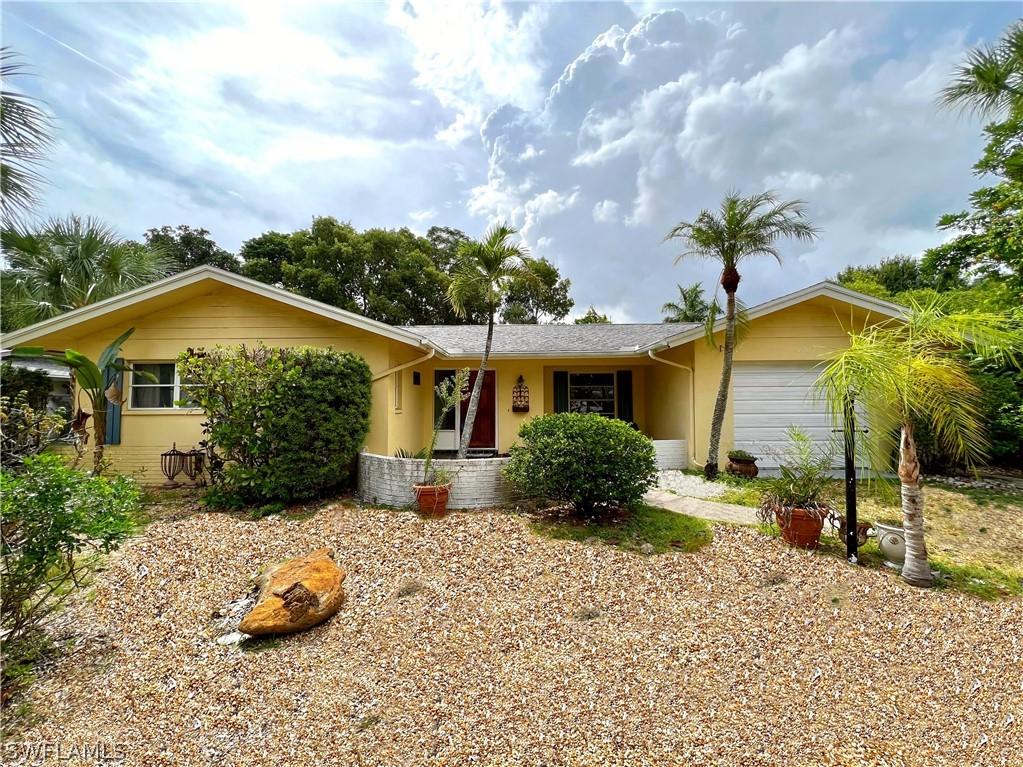 12070 Mcgregor Blvd., Fort Myers, FL 33919