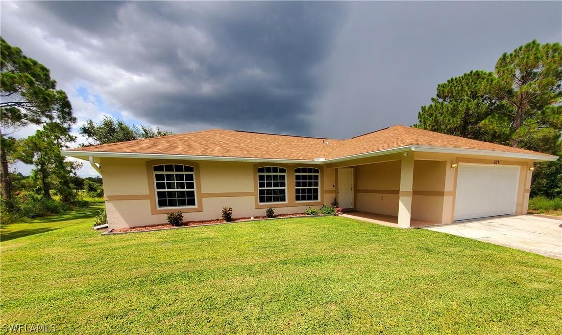 507 Alabaster St., Lehigh Acres, FL 33974