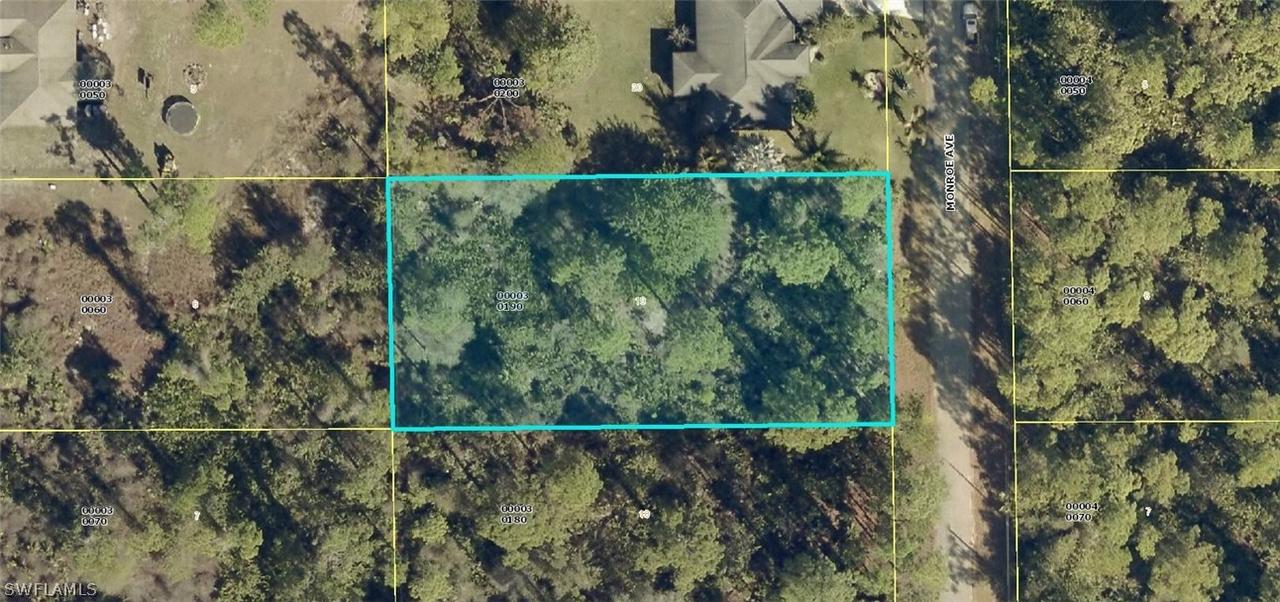 2013 Monroe Ave., Lehigh Acres, FL 33920