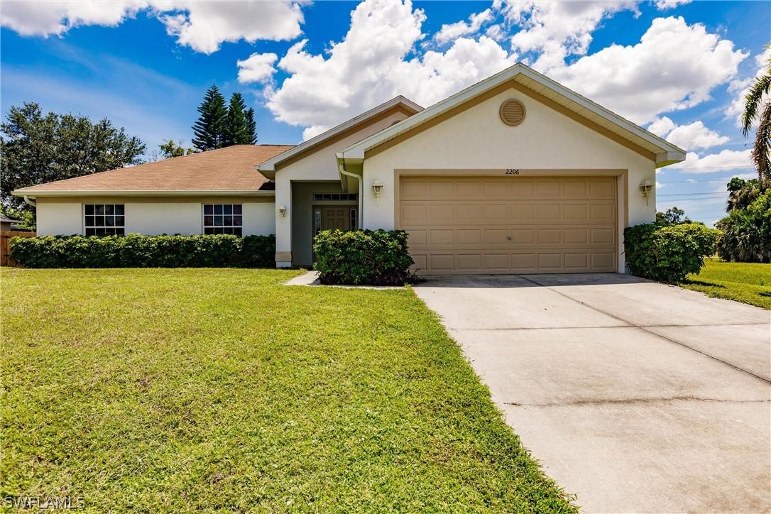 2206 NE 24th Ter., Cape Coral, FL 33909
