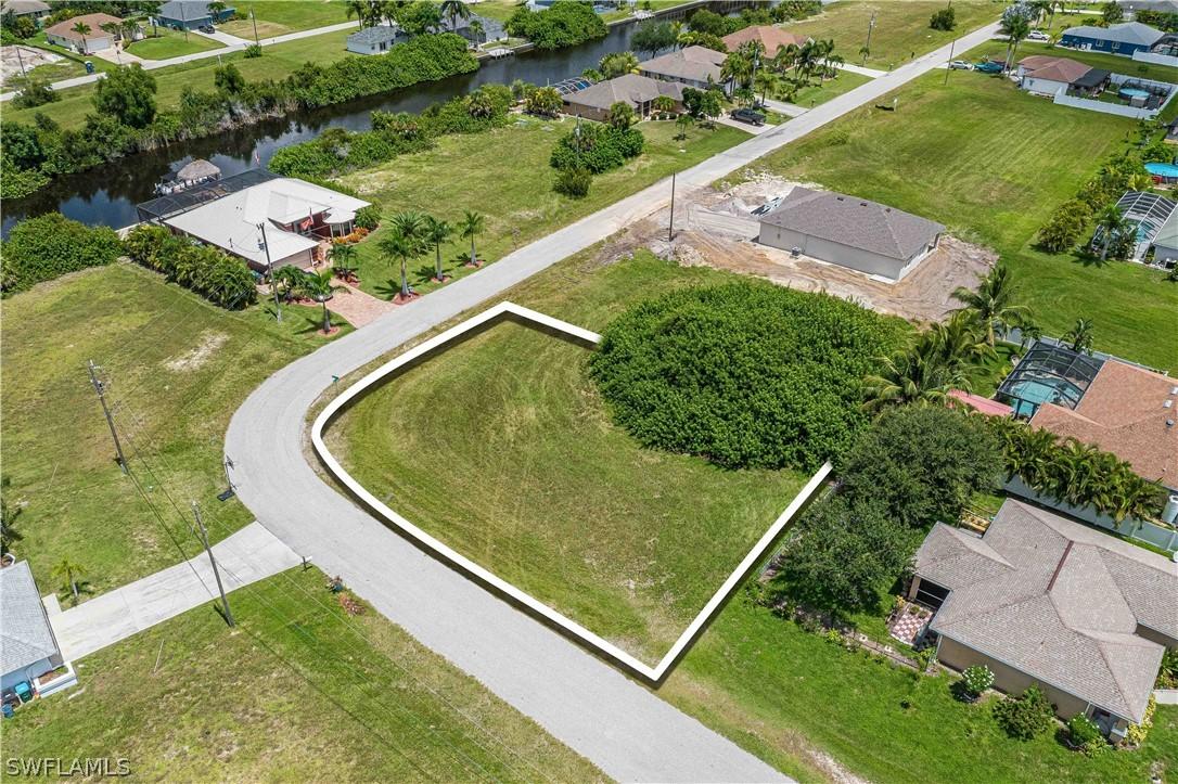2910 NW 3rd Ter., Cape Coral, FL 33993