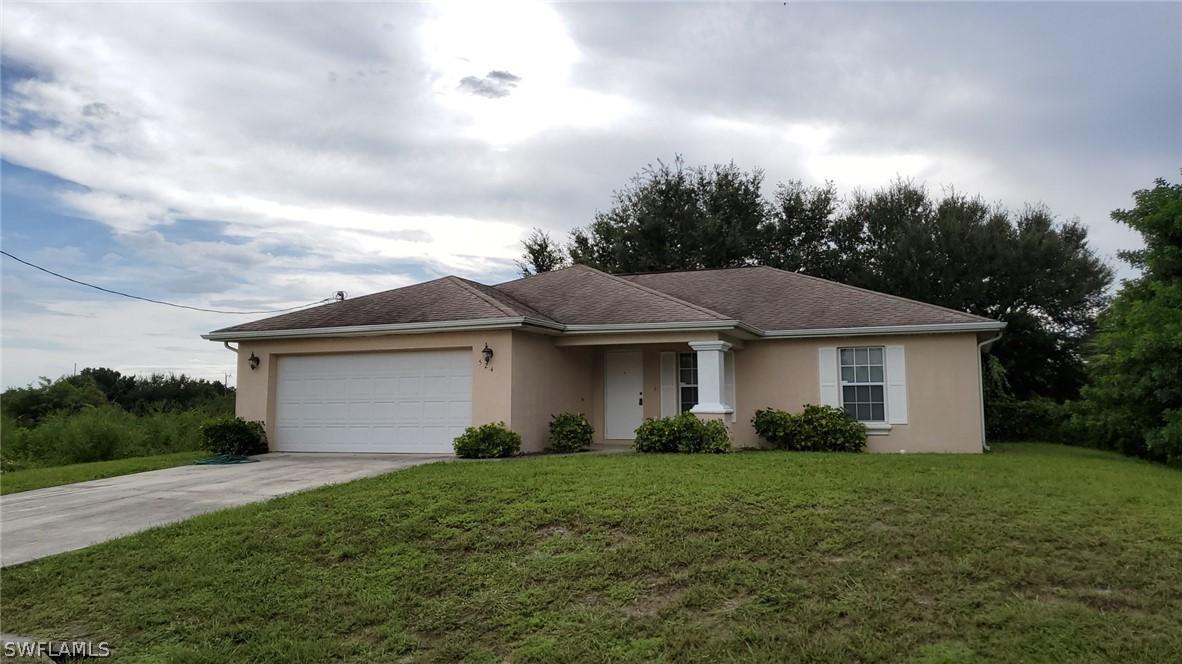 524 Wabasso Ave., Lehigh Acres, FL 33974