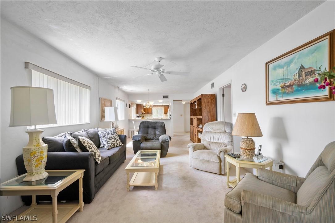 2100 Barkeley Ln. #16, Fort Myers, FL 33907