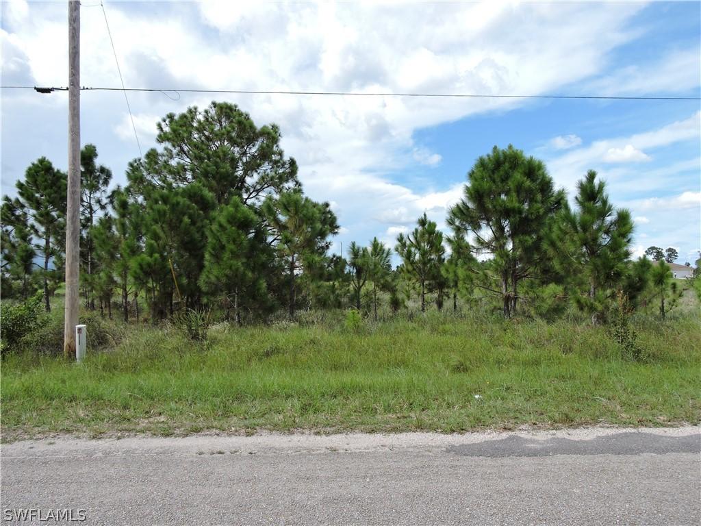 833 Newell St., Lehigh Acres, FL 33974