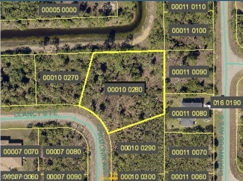 635 Clancy St., Lehigh Acres, FL 33974
