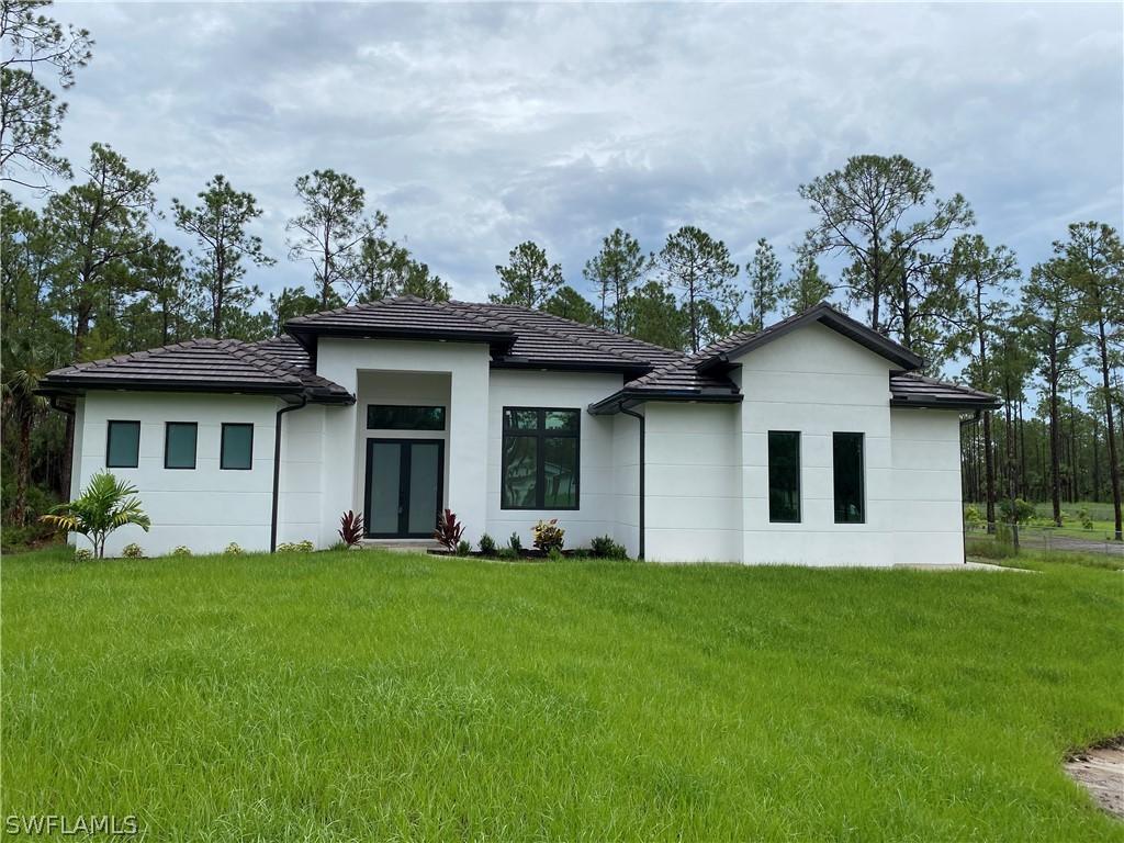 3677 8th Ave., Naples, FL 34120