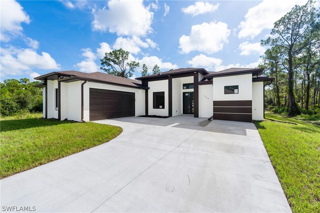 1520 Magnolia Ave., Lehigh Acres, FL 33972
