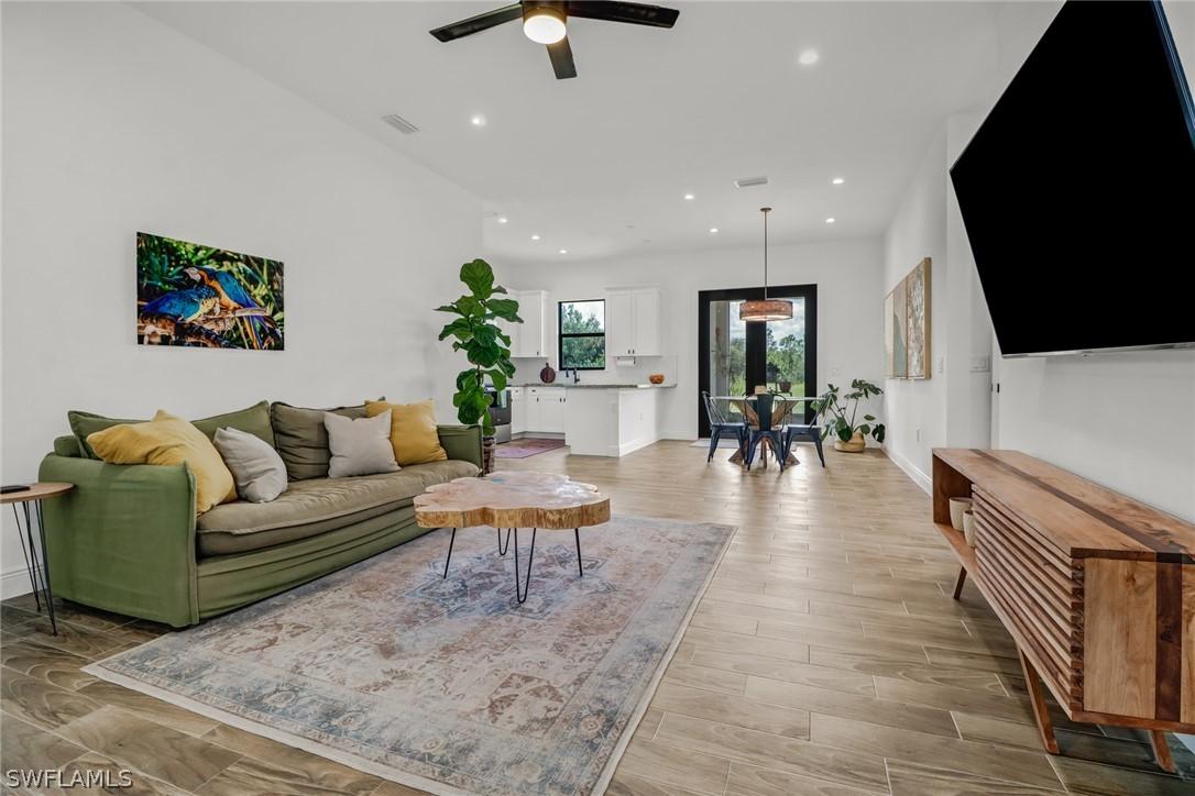 4370 72nd Ave., Naples, FL 34120