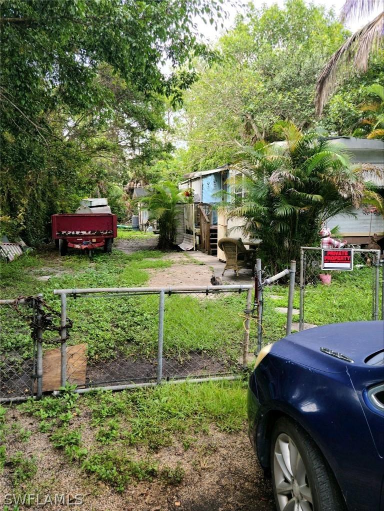 2715 Holly Ave., Naples, FL 34112