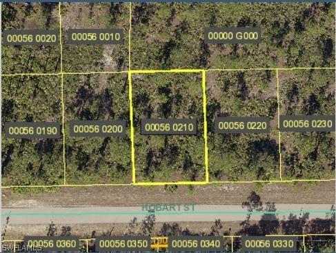 1037 Hobart St., Lehigh Acres, FL 33974