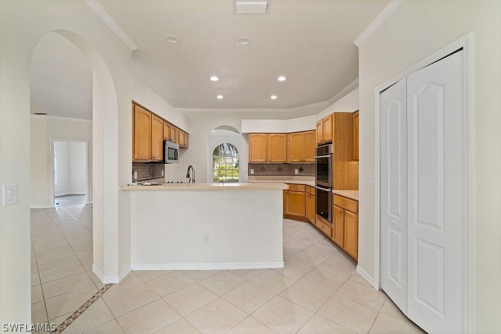 5 Jackson Ave., Lehigh Acres, FL 33936