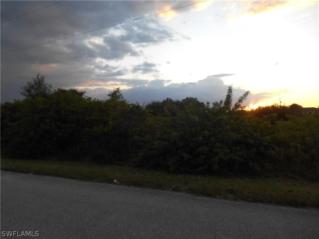 431 Piper Ave., Lehigh Acres, FL 33974