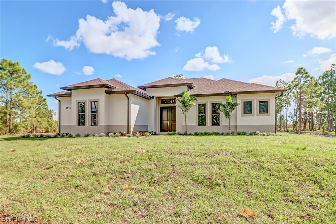 4049 6th Ave., Naples, FL 34120
