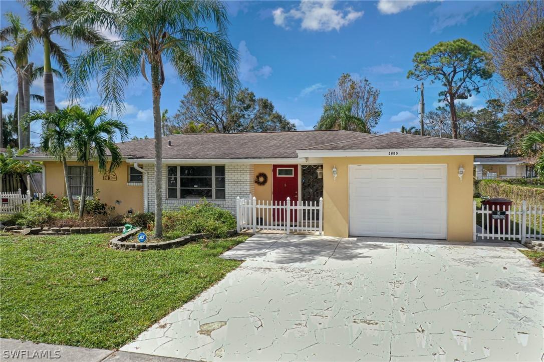 3680 Marvaez St., Fort Myers, FL 33901