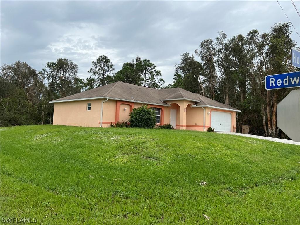 947 Hunter St., Lehigh Acres, FL 33974