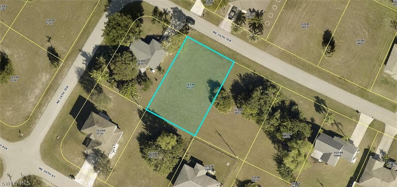 2032 NE 20th Ter., Cape Coral, FL 33909
