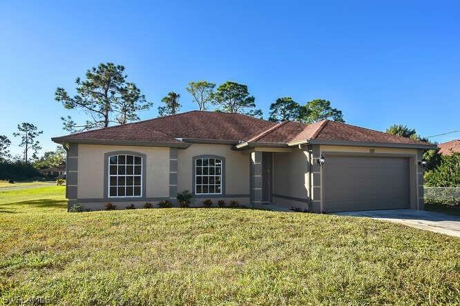 1118 Dean St., Lehigh Acres, FL 33974