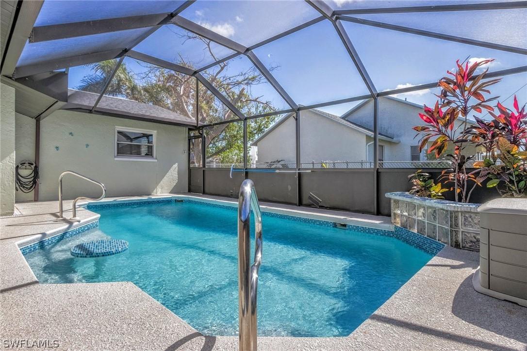 608 SW 8th Ct., Cape Coral, FL 33991