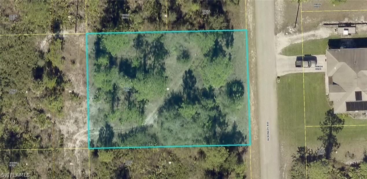 1021 Mckinley Ave., Lehigh Acres, FL 33972