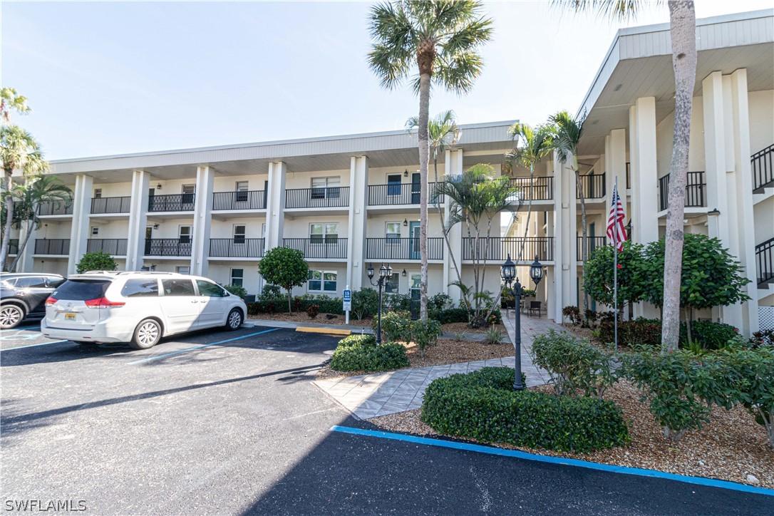 1828 Pine Valley Dr. #105, Fort Myers, FL 33907