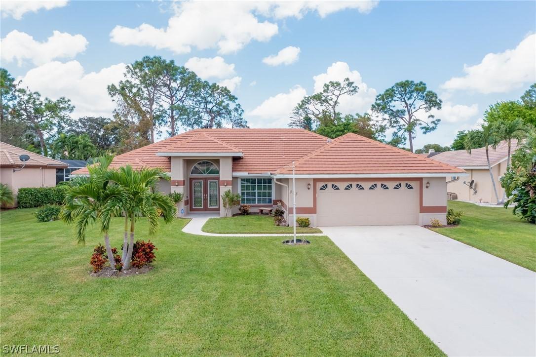 333 Wentworth Ct., Naples, FL 34104