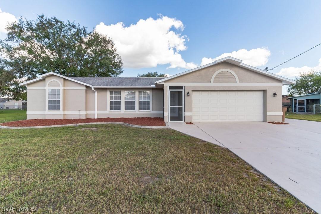 432 Candlewick Cir., Lehigh Acres, FL 33936