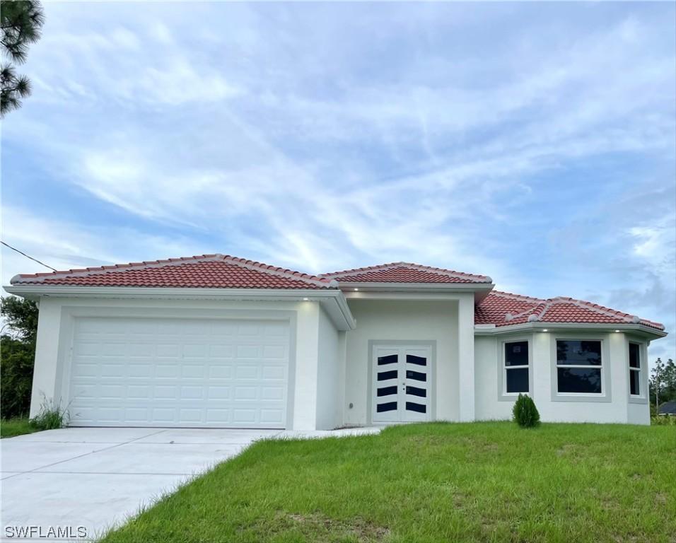 839 Carbon St., Lehigh Acres, FL 33974