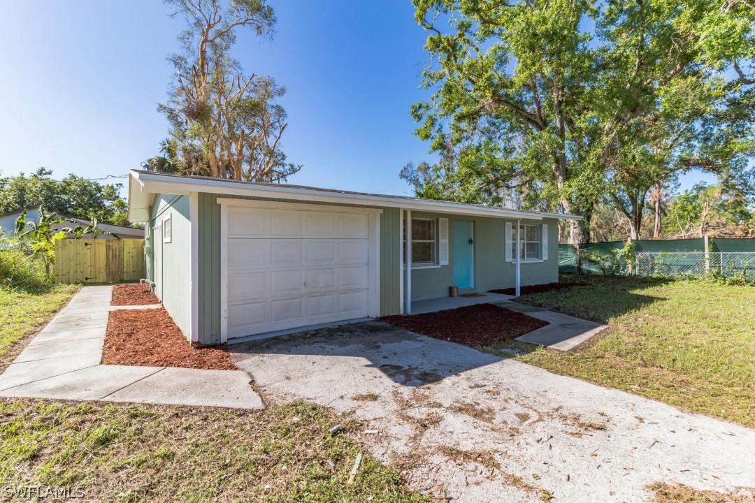 278 Lowell Ave., North Fort Myers, FL 33917
