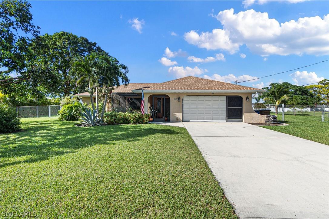 227 Schoolside Dr., Lehigh Acres, FL 33936