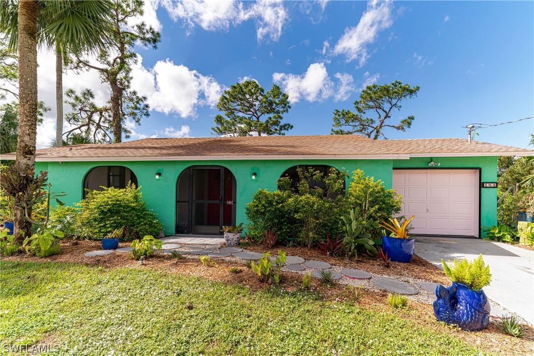 184 Karlow Ave., Lehigh Acres, FL 33974