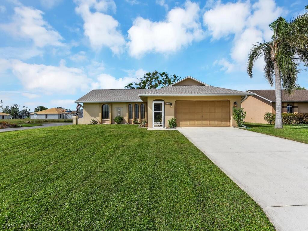 726 SE 10th Pl., Cape Coral, FL 33990