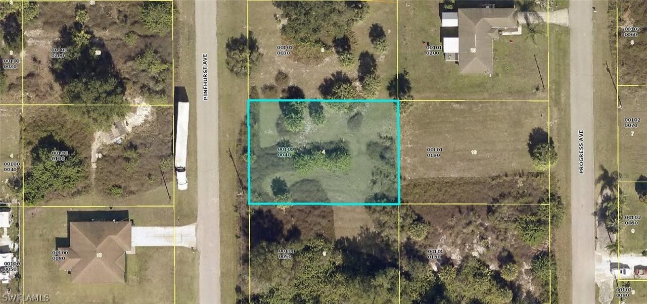 421 Pinehurst Ave., Lehigh Acres, FL 33974