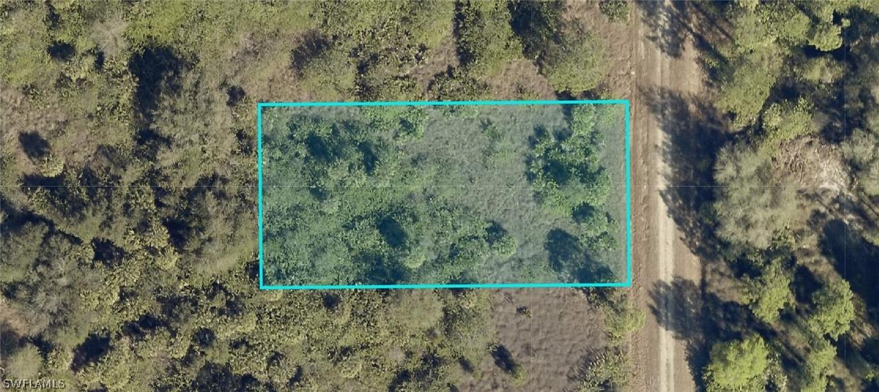 1921 Monroe Ave., Lehigh Acres, FL 33972