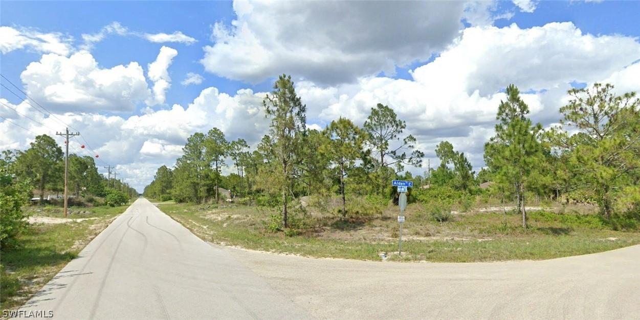 711 Alden St., Lehigh Acres, FL 33974