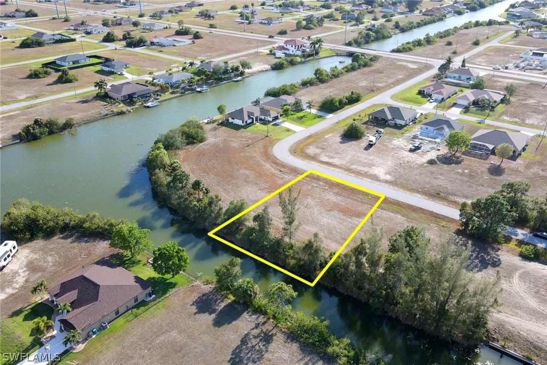 1007 NW 23rd Ave., Cape Coral, FL 33993