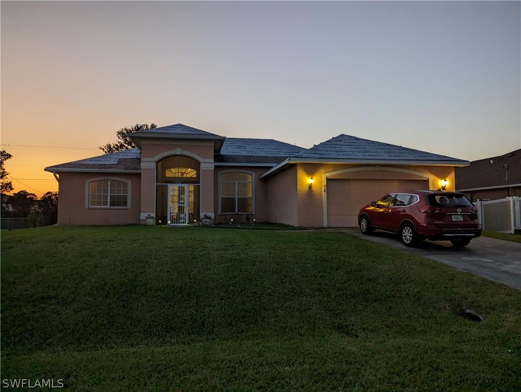 938 NW 5th Pl., Cape Coral, FL 33993