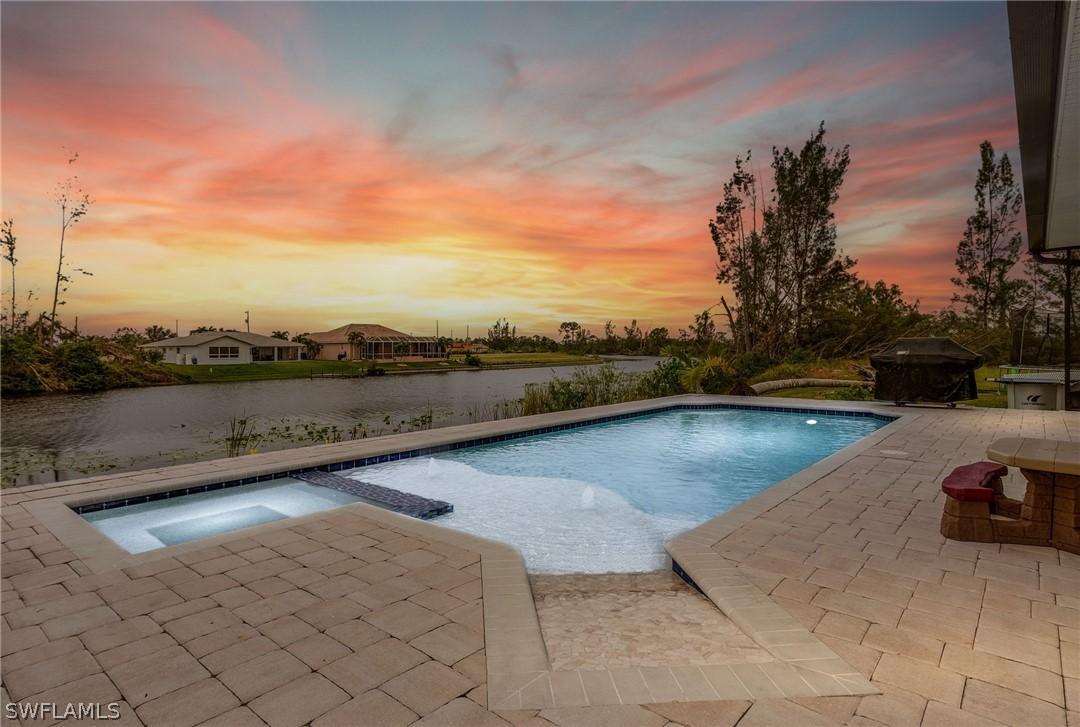 2528 NW 25th Ter., Cape Coral, FL 33993