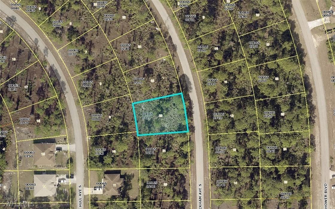 450 Wickham Ave., Lehigh Acres, FL 33974
